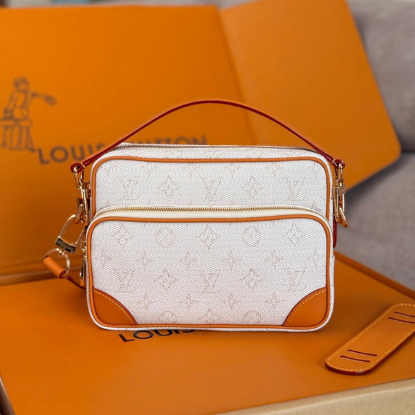 LV 25S NIL BAG 98MM IN WHITE MONOGRAM CANVAS AND CALFSKIN GOLD HARDWARE