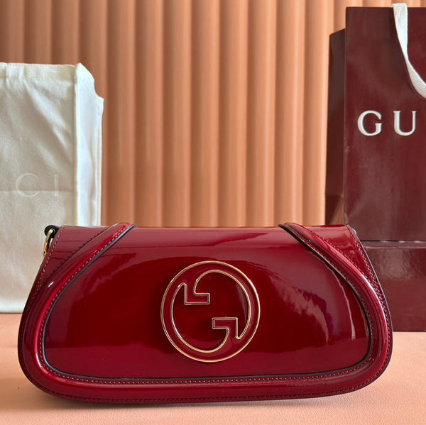 MEDIUM BLONDIE SHOULDER BAG 26.5 IN RED PATENT CALFSKIN