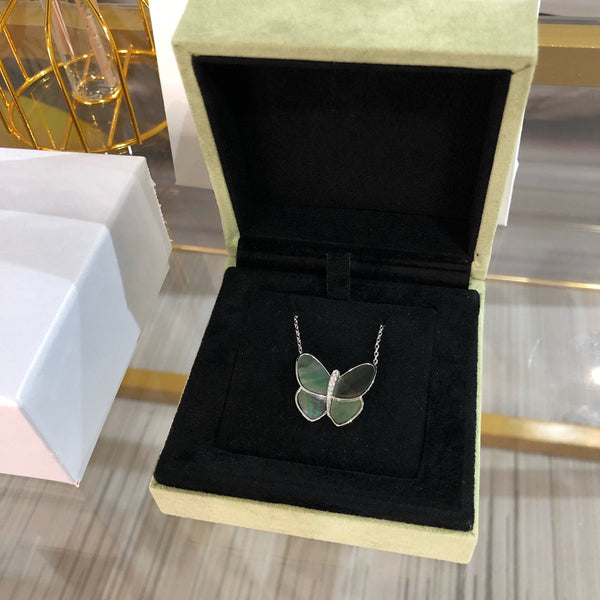 ˇMagic JewelryˇLARGE BUTTERFLY SILVER PENDANT DIAMOND NECKLACE